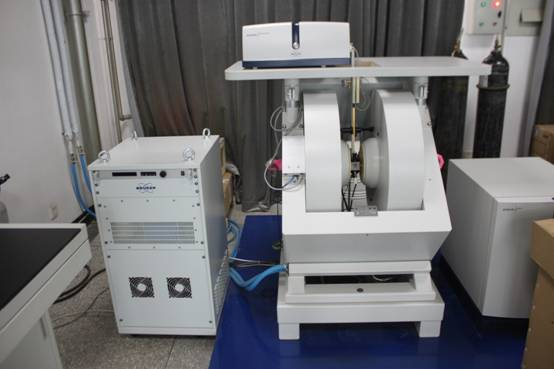 电子自旋共振波谱仪（ESR）